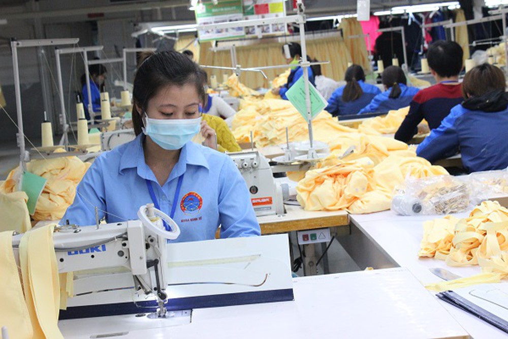​Người lao động phải chi trả những khoản gì hàng tháng?
